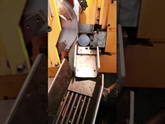 둥근 막대기를 절단하는 과정, 앞면, 가로 절단, 진동 흔적이 없습니다